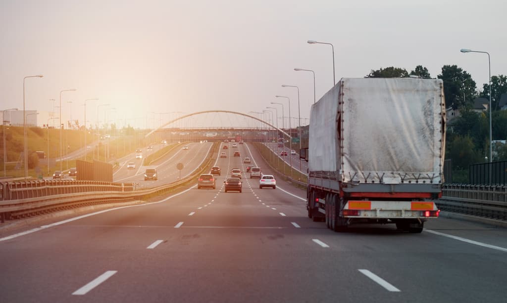 ¿Qué tipo de trasladados realizamos en Transportes Puentevea, S.L.?